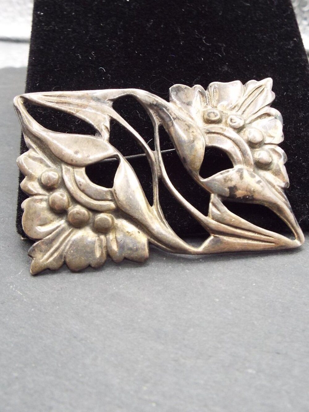 ANTIQUE ART NOUVEAU STERLING LOTUS STYLIZED FLOWER PIN G